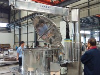 現(xiàn)場立式離心機(jī)裝配