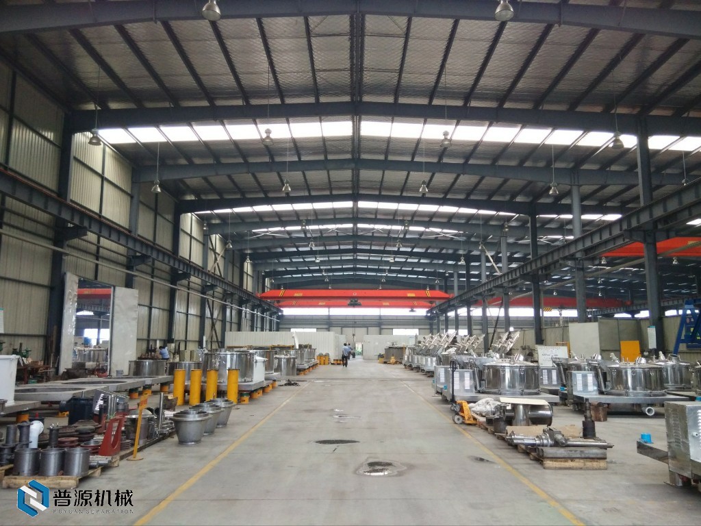 現(xiàn)場(chǎng)立式離心機(jī)裝配